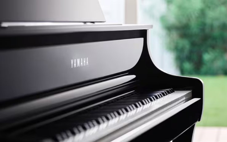 Yamaha CLP865GP-4.jpg